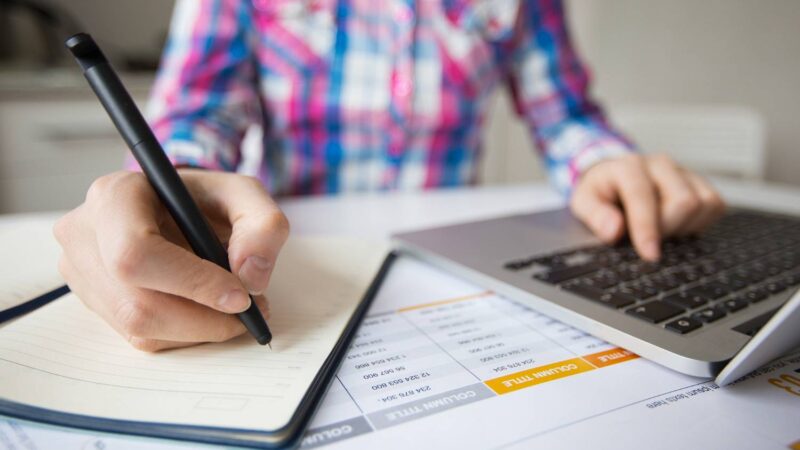 Dlaczego warto zautomatyzować proces fakturowania w firmie?